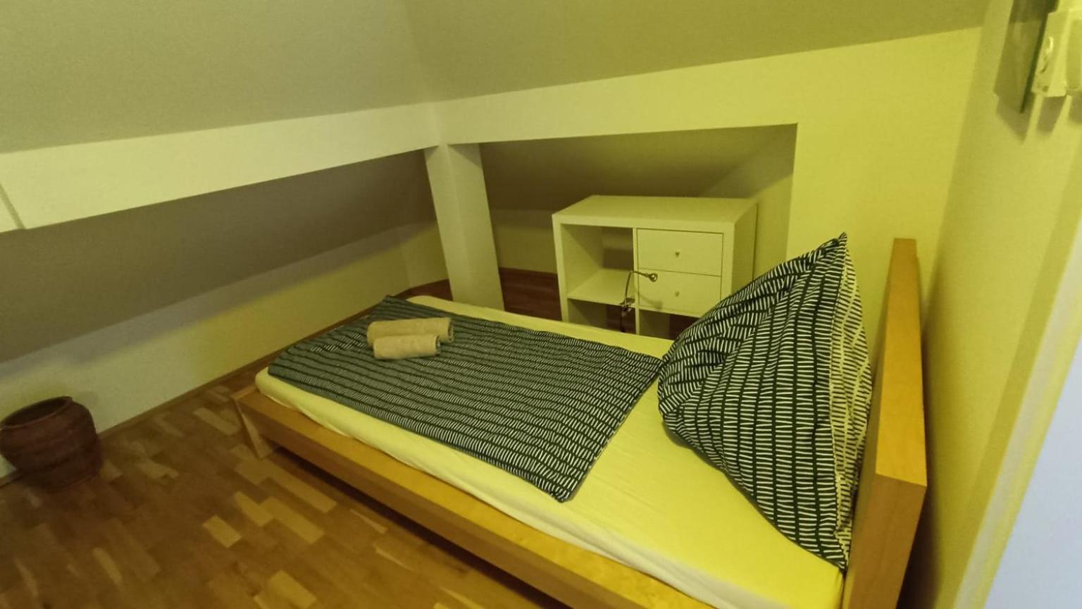Traumlage Direkt Am See Balatonszemes Luaran gambar